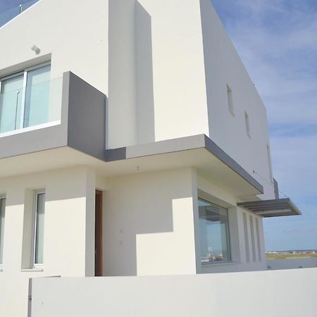 T&E Villa Larnaca Luaran gambar