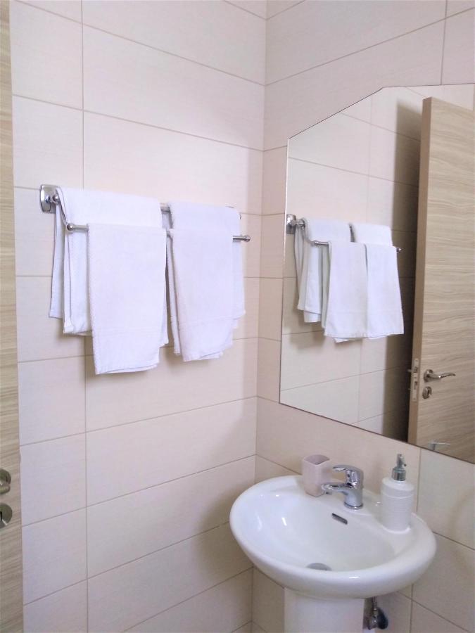 T&E Villa Larnaca Luaran gambar
